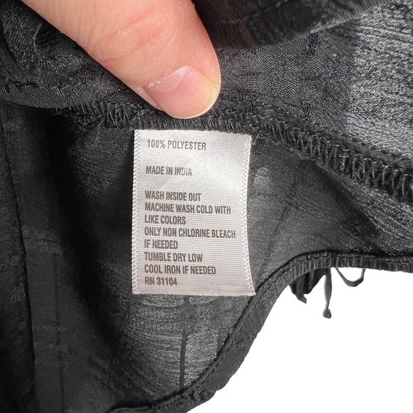 New Directions Black Grid Ruched Sleeve Shark Bite Hem Blouse - Picture 9 of 10